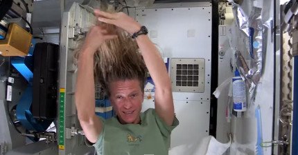 外太空洗頭髮